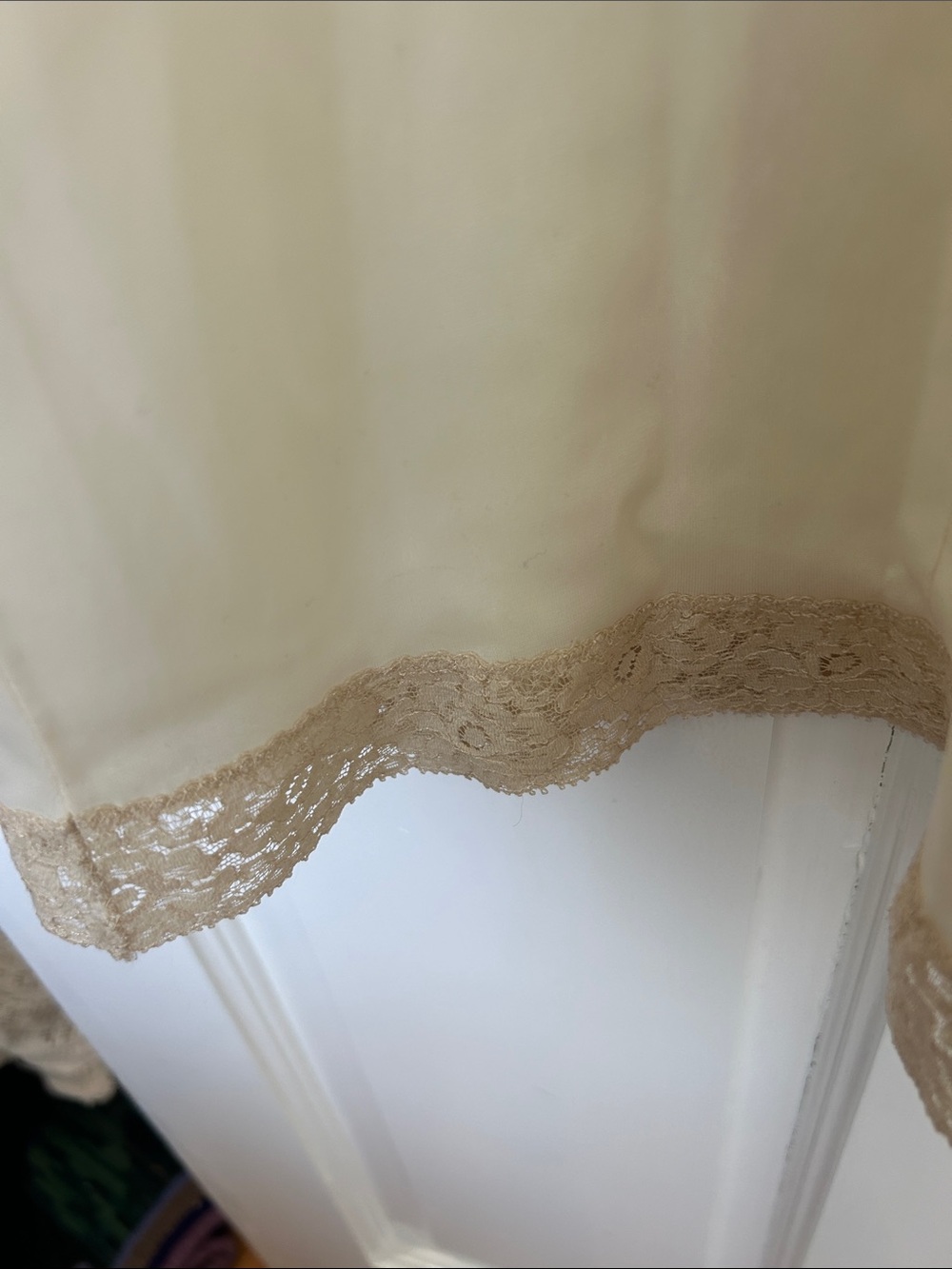 Vintage Ivory Lace Accent Slip - Picture 5 of 6